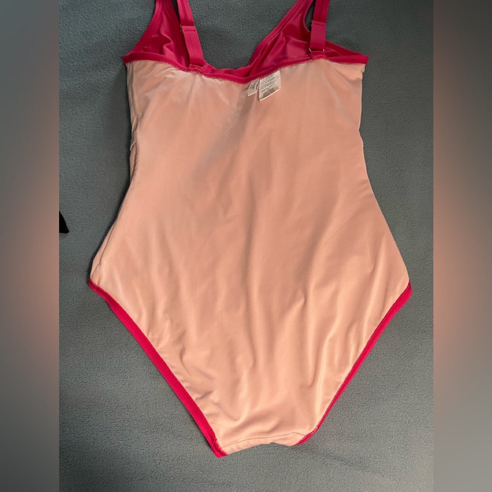 Calvin Klein size 10 bright pink one piece bathing suit - Picture 9 of 10